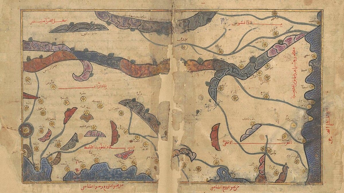 BnF Arabe 2221, folios 89v-90r, a later copy of al-Idrisi’s geography.