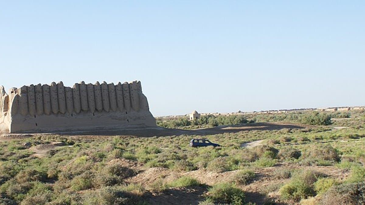 Earthen walls of Great Kyz Kala in the Merv oasis.