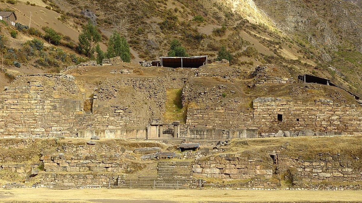 Stone exterior walls of the temple complex at Chavín de Huántar.