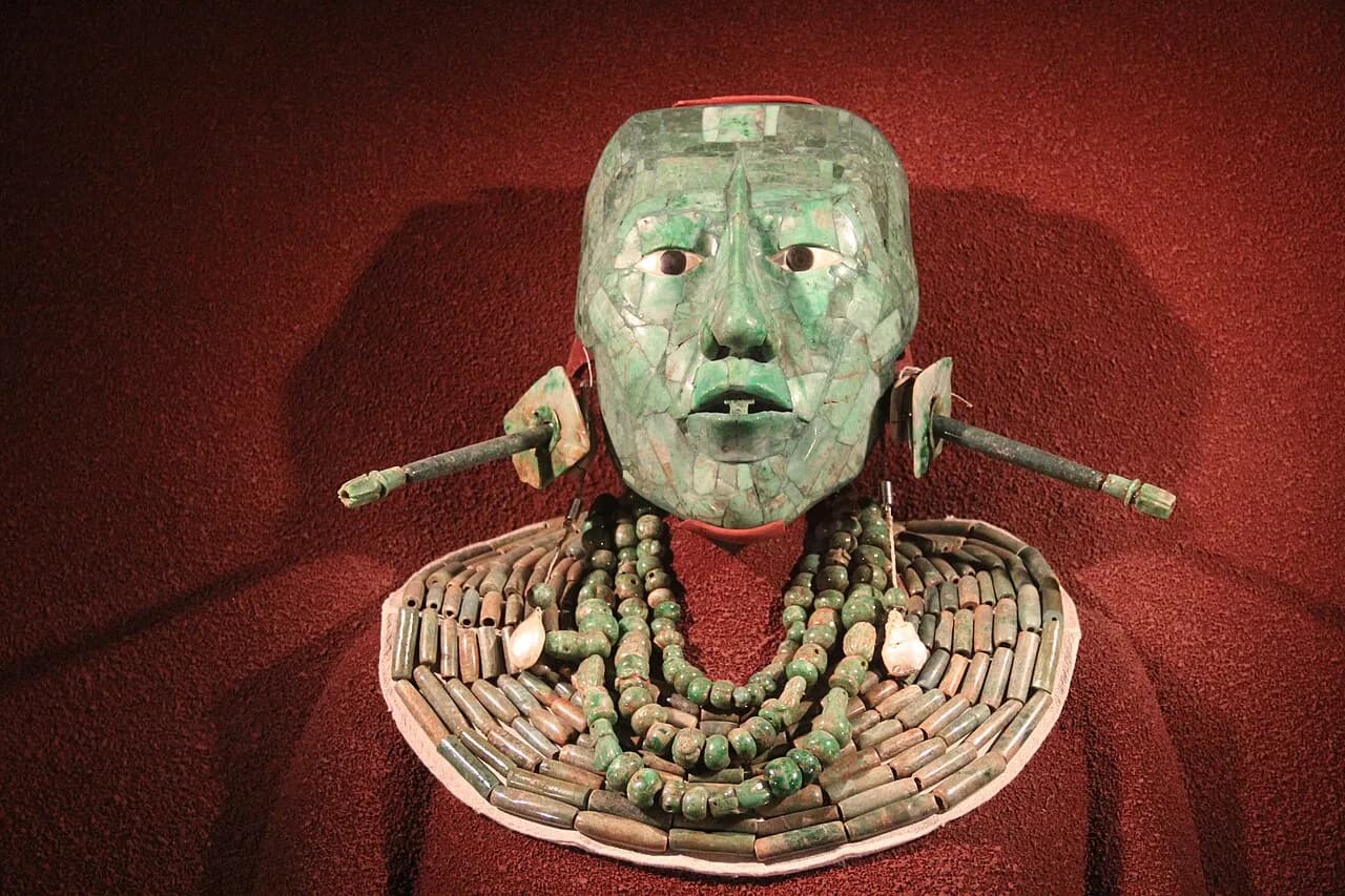 Maya Gallery, INAH, National Museum of Anthropology, Mexico City. Complete indexed photo collection at WorldHistoryPics.com. Jade funerary mask and co