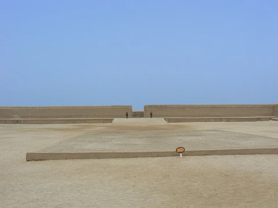 View of the main assembly square of the adobe Tschudi palace at the pre-Inca Chimu culture site of Chan Chan, near modern Trujillo, Peru.